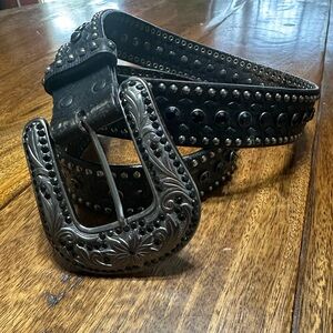 Nocona Studded Black Leather Belt L with Ornate Buckle n3448801